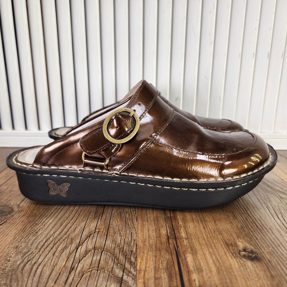 Alegria by PG Lite Seville Clogs Womens Sz 10 Bronze Patent Leather Buckle Shoes
